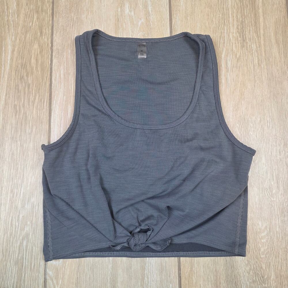 Beyond Yoga Cropped Tank Top M Gray Ribbed Shelf Bra Athletic Made USA